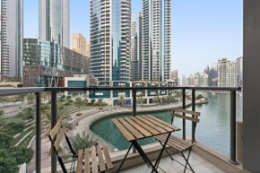 Spacious 1BR at Marina Quays North